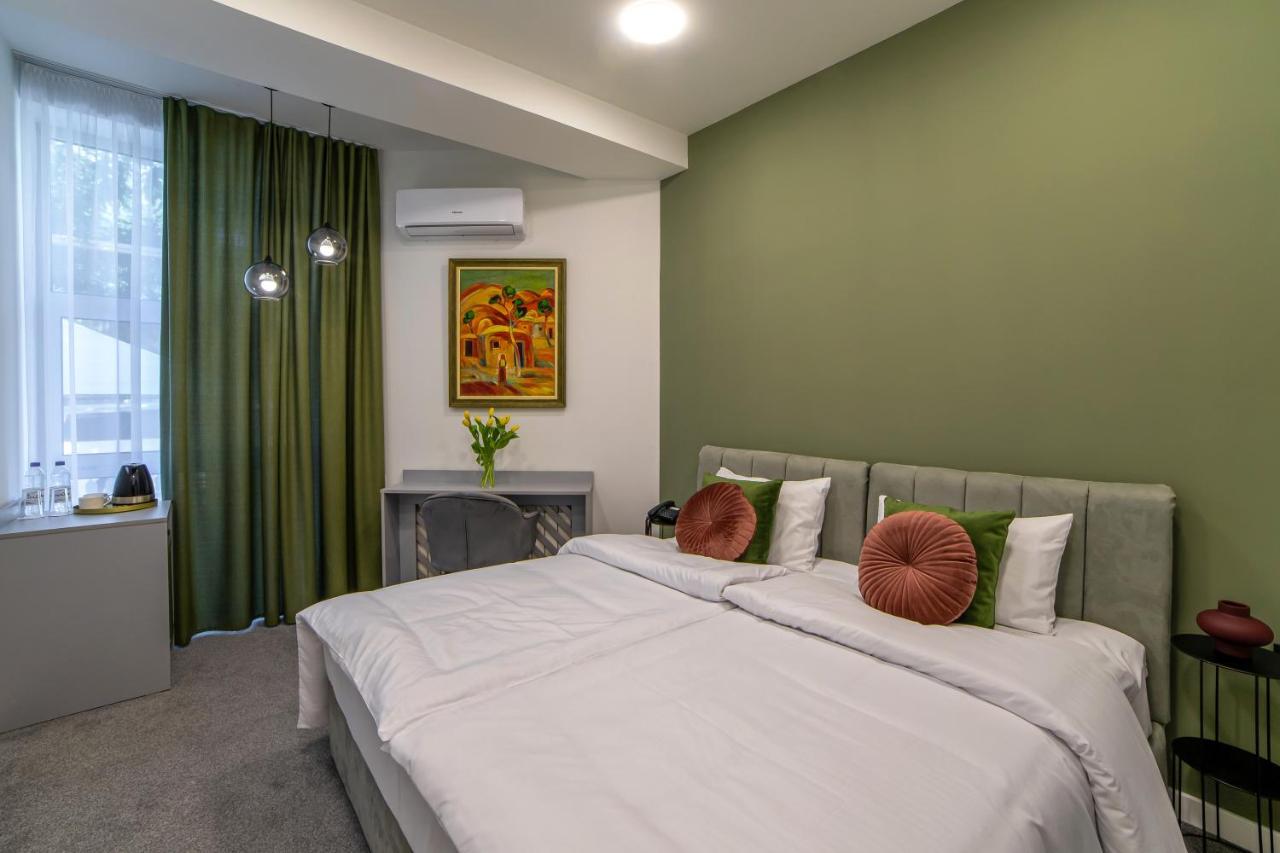 Aurora Hotel By Benefice Erywań Zewnętrze zdjęcie