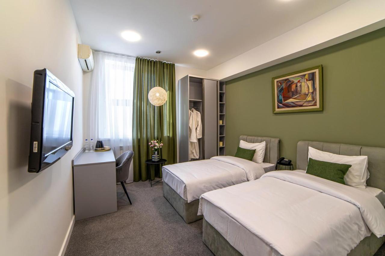 Aurora Hotel By Benefice Erywań Zewnętrze zdjęcie